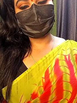 Snapshot of Anushka_flower chatting on May 2026 06:13:02 PM Anushka flower online show from May 2026 06:13:02 PM