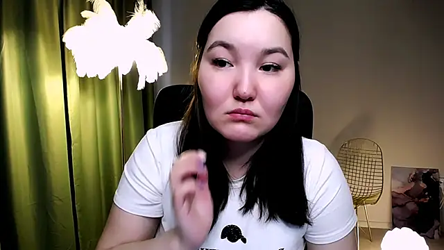 CamilaMartiez online show from April 2026 11:49:02 AM