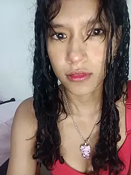 Yi Uzi online show from April 2026 01:03:01 AM