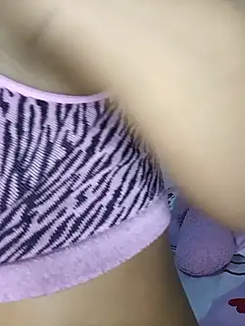 Yi Uzi online show from April 2026 02:27:02 AM