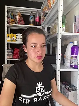 Snapshot of tinkerbell_pink22 chatting on April 2026 01:52:02 PM tinkerbell pink22 online show from April 2026 01:52:02 PM