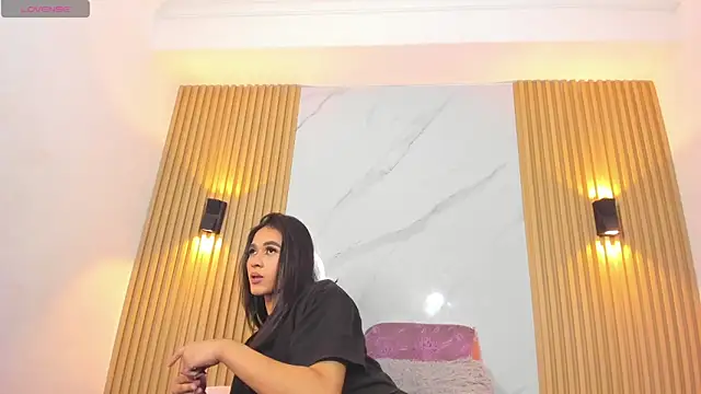 Snapshot of Miss_KhalifaDoll chatting on June 2026 03:51:02 AM Miss KhalifaDoll online show from June 2026 03:51:02 AM