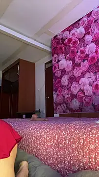 Snapshot of SweetLittleRed chatting on April 2026 06:22:01 AM SweetLittleRed online show from April 2026 06:22:01 AM