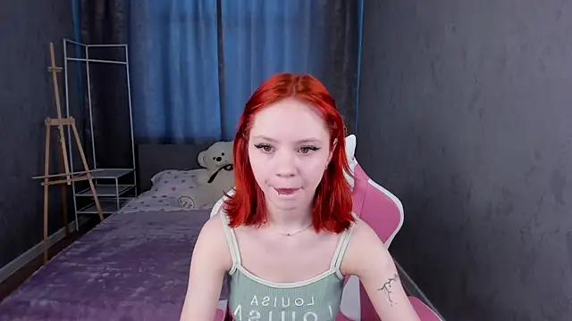 Snapshot of Loly_Cuttie chatting on April 2026 01:05:02 AM Loly Cuttie online show from April 2026 01:05:02 AM