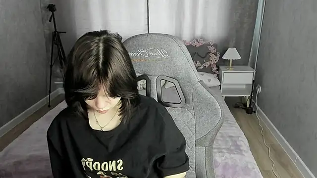 Snapshot of Loly_Cuttie chatting on May 2026 01:35:02 AM Loly Cuttie online show from May 2026 01:35:02 AM