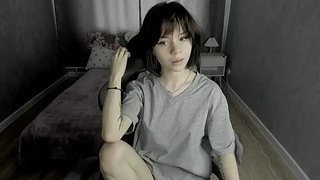 Snapshot of Loly_Cuttie chatting on May 2026 09:15:01 AM Loly Cuttie online show from May 2026 09:15:01 AM