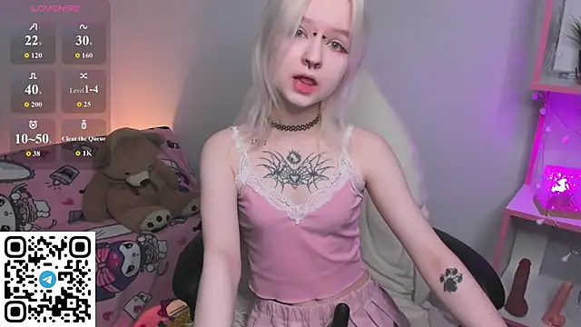 Snapshot of Mary_Wester chatting on May 2026 11:55:01 PM Mary Wester online show from May 2026 11:55:01 PM