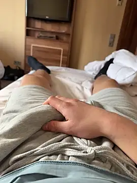 Snapshot of justin2787 chatting on March 2026 04:23:01 PM justin2787 online show from March 2026 04:23:01 PM