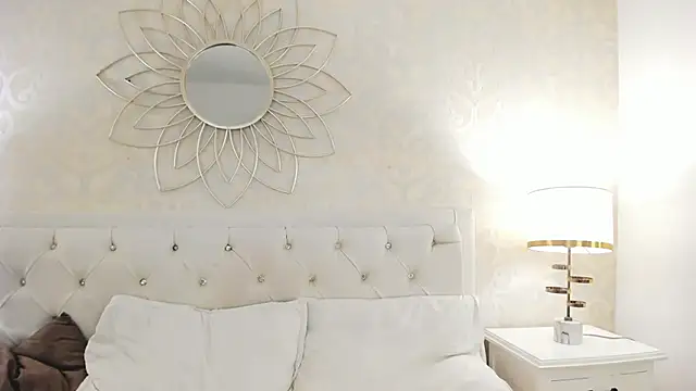 Snapshot of Julietta___ chatting on April 2026 05:30:01 PM Julietta online show from April 2026 05:30:01 PM