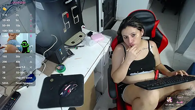 Snapshot of allison_maxtattoo_ chatting on July 2026 11:19:02 PM allison maxtattoo online show from July 2026 11:19:02 PM