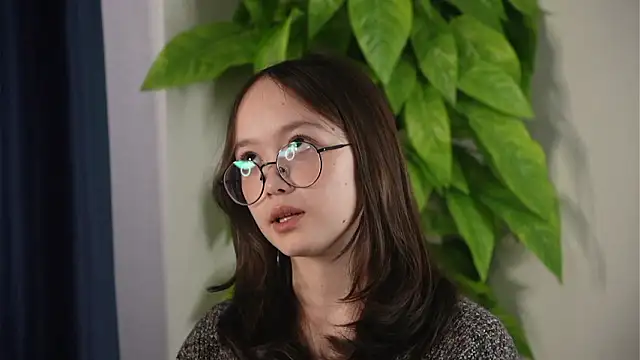 Snapshot of LinnRiechers chatting on March 2026 04:51:01 AM LinnRiechers online show from March 2026 04:51:01 AM