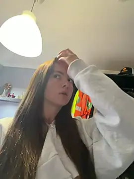 Snapshot of LolaSkyee chatting on June 2026 06:36:02 AM LolaSkyee online show from June 2026 06:36:02 AM