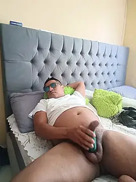 Snapshot of luis20212 chatting on July 2026 05:49:02 PM luis20212 online show from July 2026 05:49:02 PM