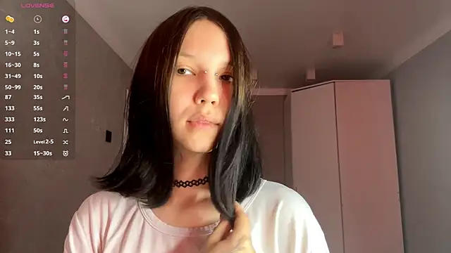 AmeliaMiotii online show from April 2026 11:04:02 AM