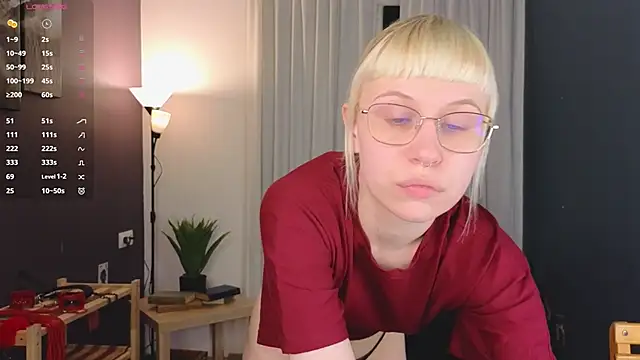 Snapshot of call_me_heaven chatting on May 2026 03:18:01 PM call me heaven online show from May 2026 03:18:01 PM