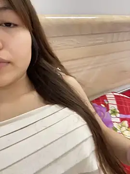 -Vaci- online show from April 2026 01:41:02 PM