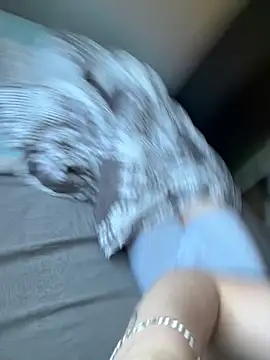 SmaLDicK2100 online show from April 2026 09:12:01 AM