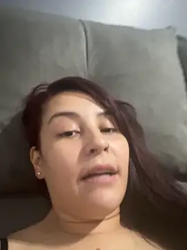 Snapshot of veronicasapequinha chatting on April 2026 01:41:01 PM veronicasapequinha online show from April 2026 01:41:01 PM