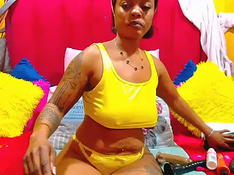 Cherrybootyofjoy86 online show from June 2026 05:47:01 AM