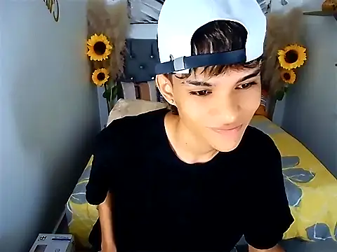 chris evans77 online show from April 2026 01:41:01 PM