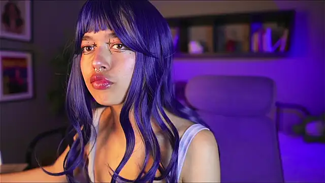 Saphyralux online show from May 2026 09:10:02 PM