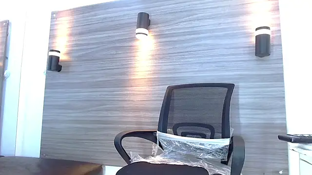 LuckyBluex online show from March 2026 05:51:02 AM