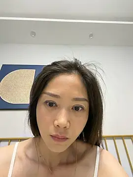 Snapshot of yuanpu0925 chatting on April 2026 09:42:01 PM yuanpu0925 online show from April 2026 09:42:01 PM