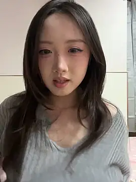 Snapshot of Alice-babyone chatting on May 2026 02:45:01 PM Alice-babyone online show from May 2026 02:45:01 PM