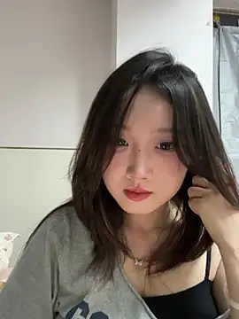 Snapshot of Alice-babyone chatting on May 2026 01:51:01 PM Alice-babyone online show from May 2026 01:51:01 PM
