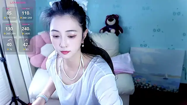 Snapshot of summer_uu chatting on May 2026 04:35:02 PM summer uu online show from May 2026 04:35:02 PM