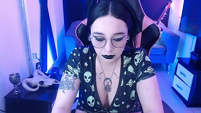 Nyxnocturne online show from June 2026 02:34:01 PM
