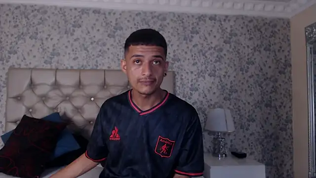 Snapshot of TurnerStar chatting on March 2026 12:28:01 PM TurnerStar online show from March 2026 12:28:01 PM