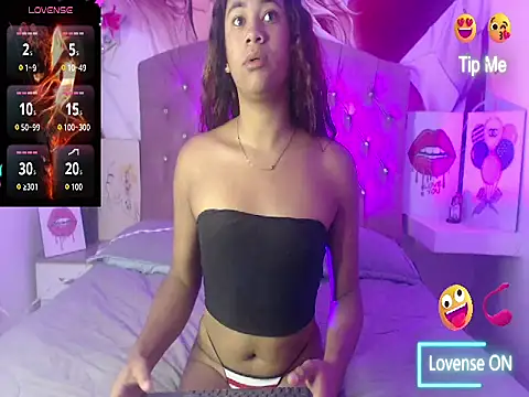 Snapshot of Renata_Valentina chatting on May 2026 11:26:01 AM Renata Valentina online show from May 2026 11:26:01 AM