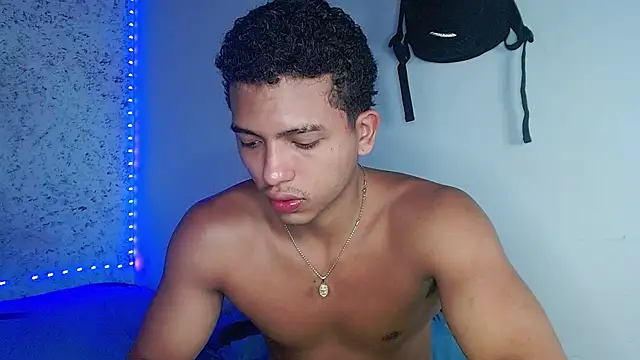 Snapshot of tonydesire_ chatting on July 2026 08:35:01 PM tonydesire online show from July 2026 08:35:01 PM