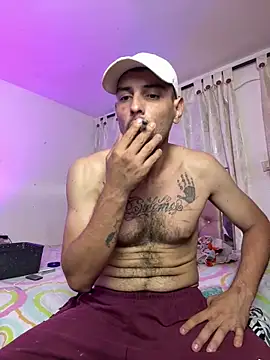Snapshot of Lherzamxx chatting on April 2026 08:07:02 AM Lherzamxx online show from April 2026 08:07:02 AM