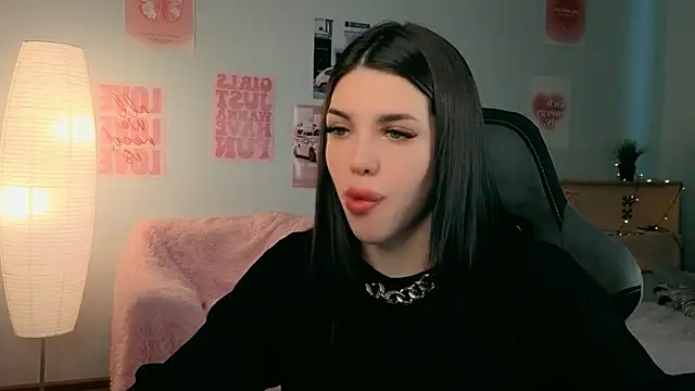 molly rettyy online show from May 2026 04:06:02 AM