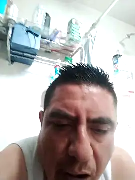 Snapshot of Manuel3910 chatting on May 2026 10:52:02 PM Manuel3910 online show from May 2026 10:52:02 PM