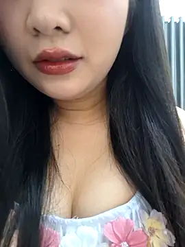 Snapshot of LindaBsexy chatting on March 2026 04:18:02 PM LindaBsexy online show from March 2026 04:18:02 PM