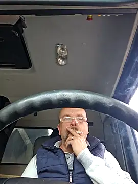 Cristo1982 online show from April 2026 05:18:02 AM