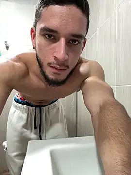 Snapshot of axel_tone chatting on June 2026 09:34:01 PM axel tone online show from June 2026 09:34:01 PM