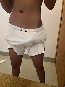 Snapshot of loconnel chatting on March 2026 04:40:02 PM loconnel online show from March 2026 04:40:02 PM