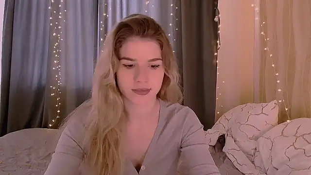 Snapshot of Alisa_Swan_ chatting on May 2026 07:05:01 AM Alisa Swan online show from May 2026 07:05:01 AM