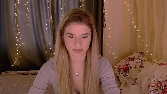 Snapshot of Alisa_Swan_ chatting on May 2026 03:51:02 PM Alisa Swan online show from May 2026 03:51:02 PM