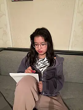 Z Milll online show from April 2026 04:20:02 PM