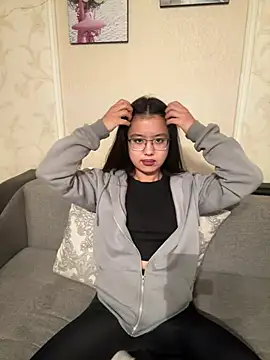 Z Milll online show from April 2026 04:27:02 PM