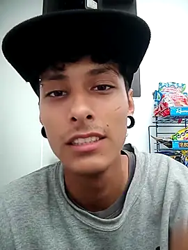 Snapshot of evening_zz chatting on April 2026 07:55:01 PM evening zz online show from April 2026 07:55:01 PM