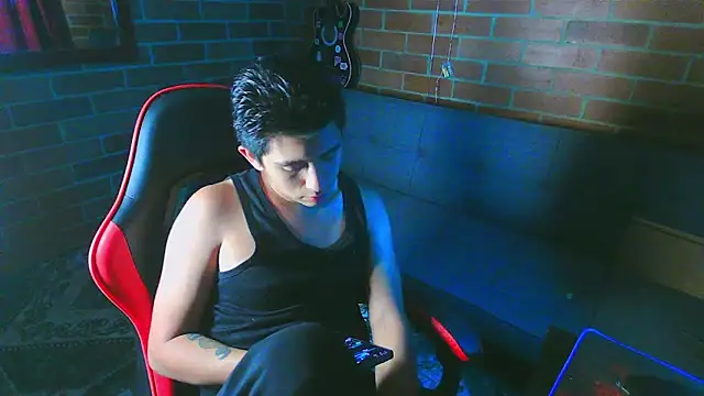 ethann2  online show from April 2026 04:57:01 AM