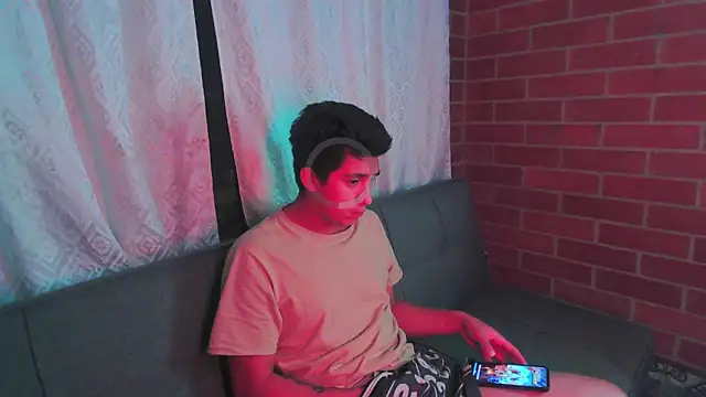 ethann2  online show from April 2026 03:59:01 AM