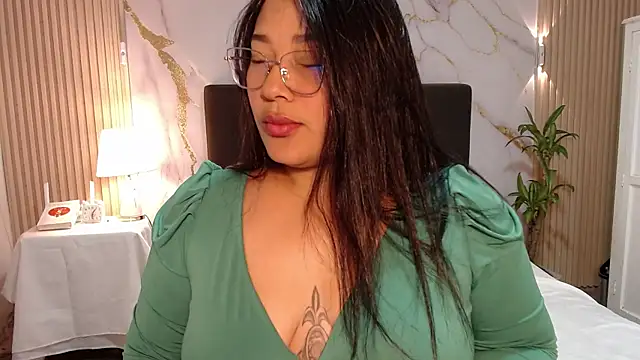 Snapshot of cataleyarosellee chatting on July 2026 04:49:01 PM cataleyarosellee online show from July 2026 04:49:01 PM