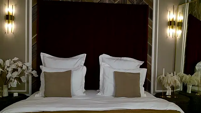 GloriaNichols online show from June 2026 03:10:01 PM